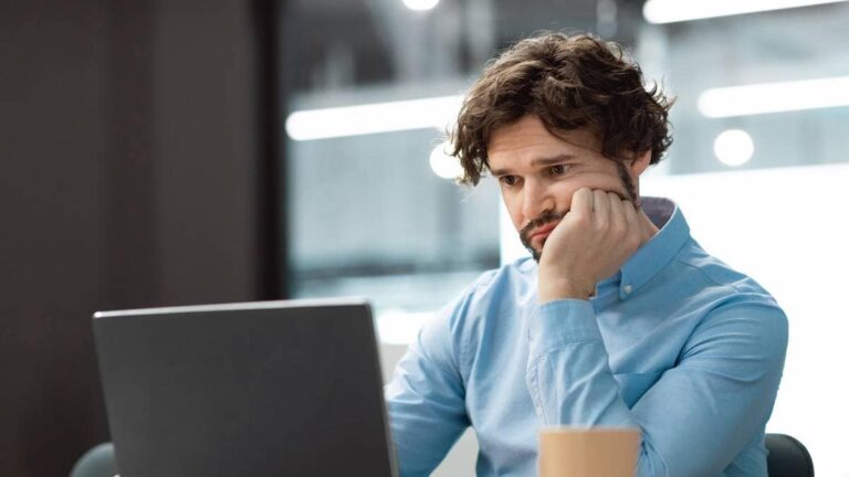 Как перестать всем угождать