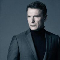 Главный редактор мужского журнала CONFR LI Александр Конфли — портрет в редакционном стиле.